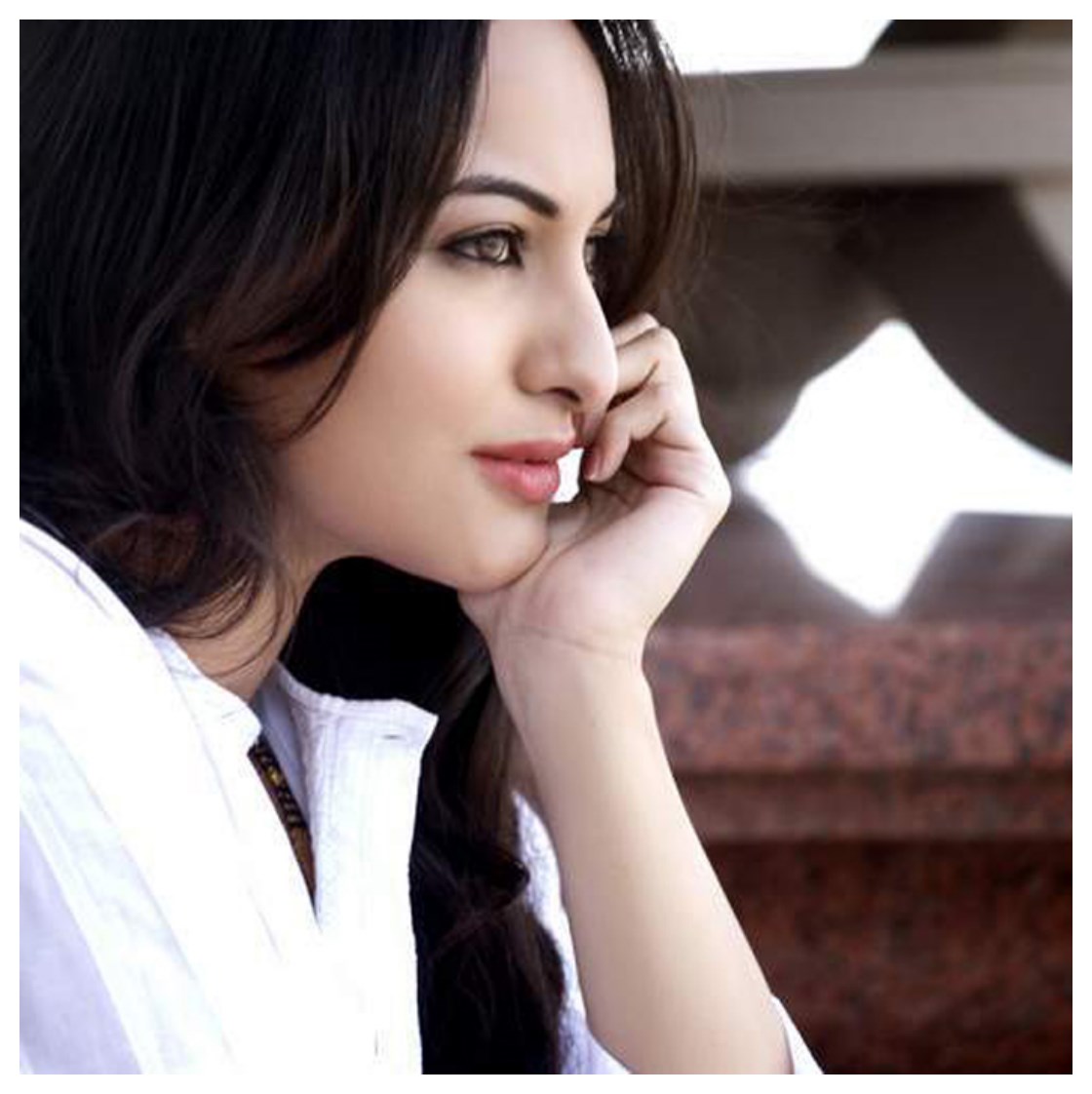 Sonakshi Sinha sexy pictures