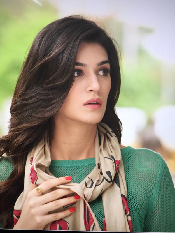 Kriti Sanon Celebrity Beautiful Hot HD Wallpapers | Photos HD wallpapers by  