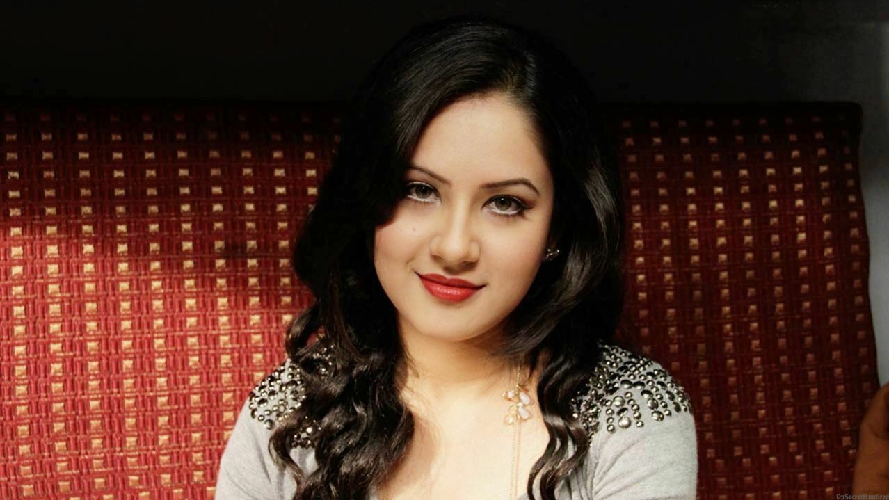 Pooja Bose Twitter Acount