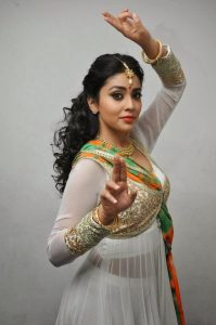 Tamil Cinema Actress Shriya Saran Wallpapers