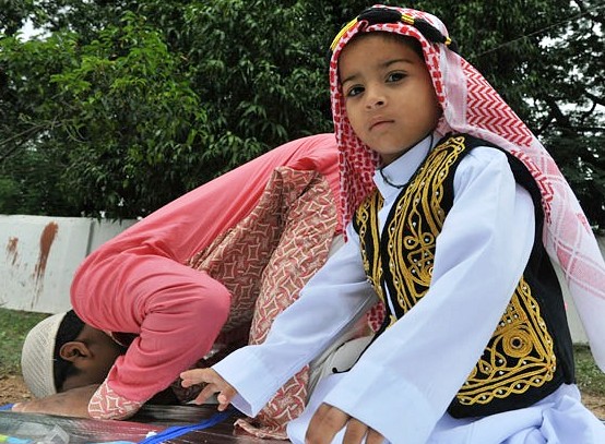 Cute Muslim Kids Praying Pics download